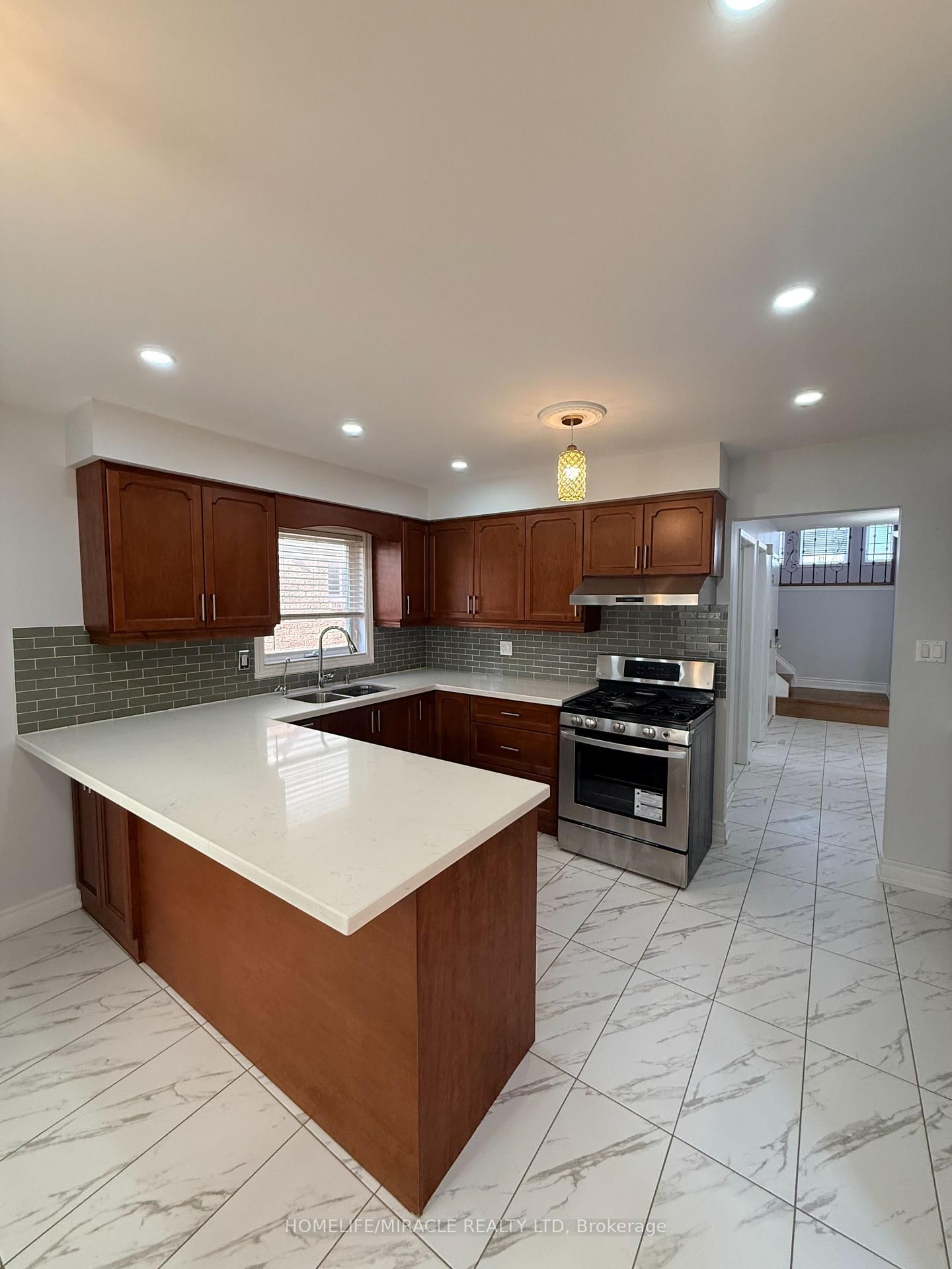 Detached House for sale at 2274 Chapman Court, Pickering, Ontario, L1X 2E8 - Brock Ridge - MLS: E12977232