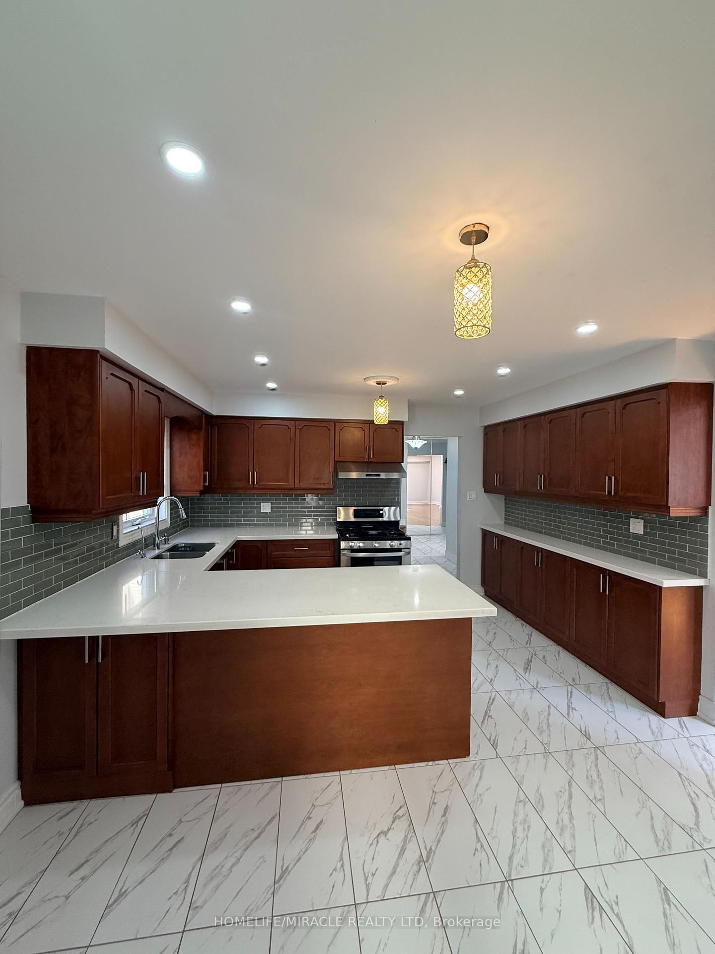 Detached House for sale at 2274 Chapman Court, Pickering, Ontario, L1X 2E8 - Brock Ridge - MLS: E12977232