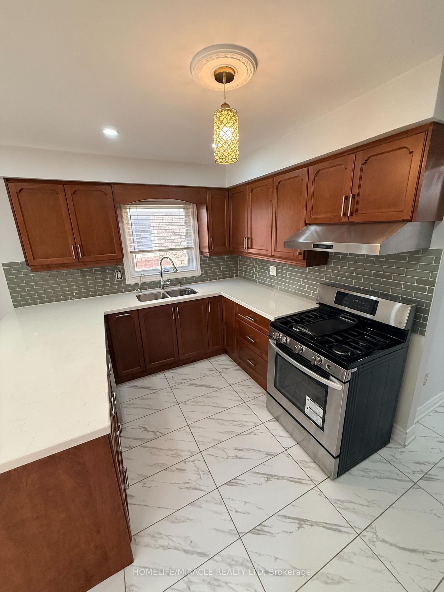 Detached House for sale at 2274 Chapman Court, Pickering, Ontario, L1X 2E8 - Brock Ridge - MLS: E12977232