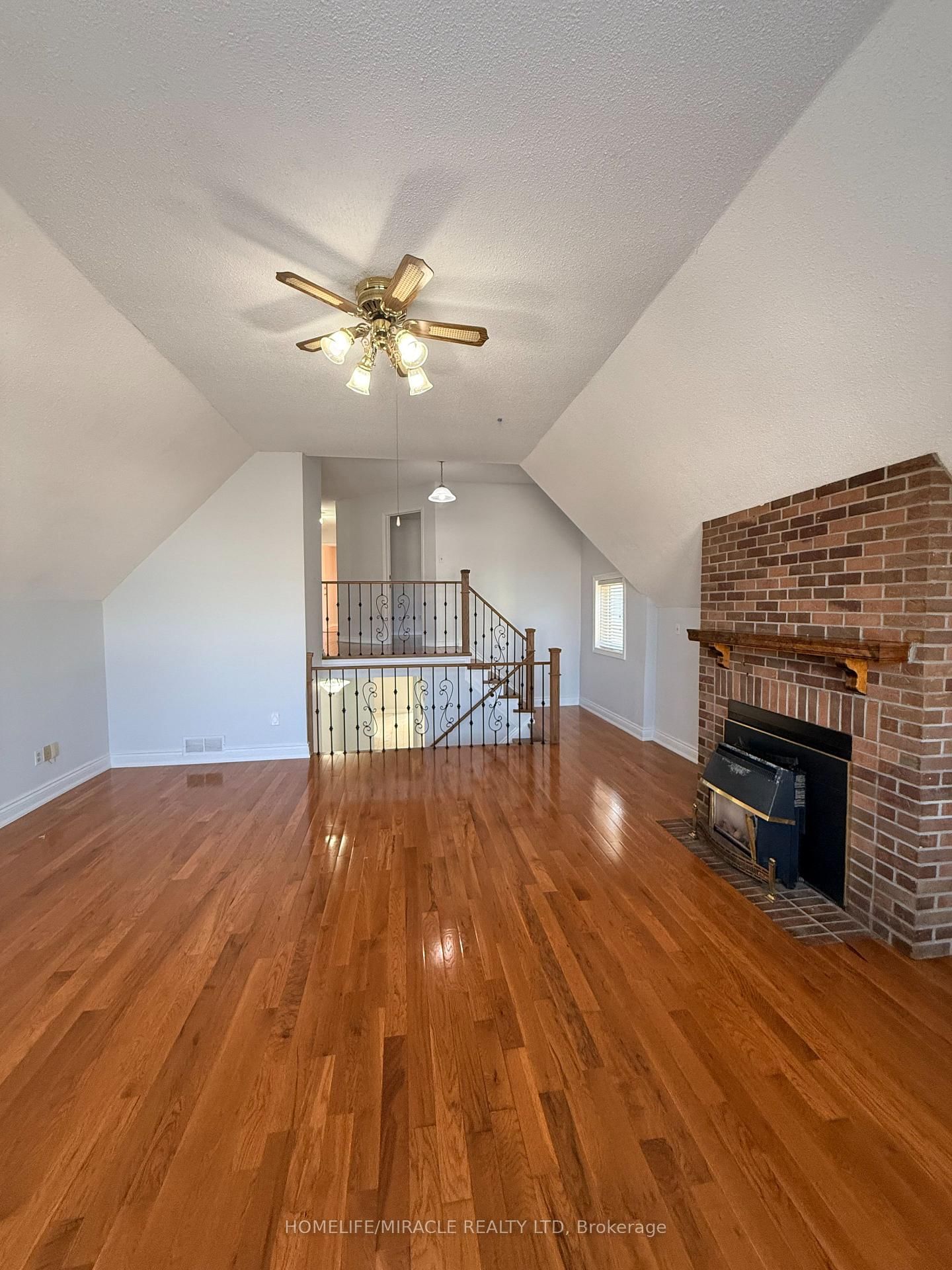 Detached House for sale at 2274 Chapman Court, Pickering, Ontario, L1X 2E8 - Brock Ridge - MLS: E12977232