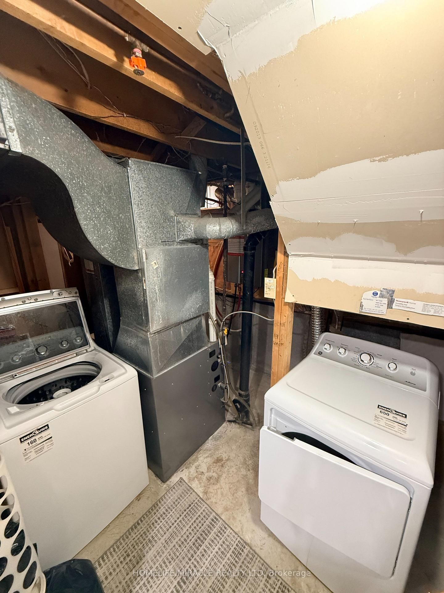 Detached House for sale at 2274 Chapman Court, Pickering, Ontario, L1X 2E8 - Brock Ridge - MLS: E12977232