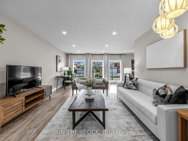 41 Eastlea Crescent