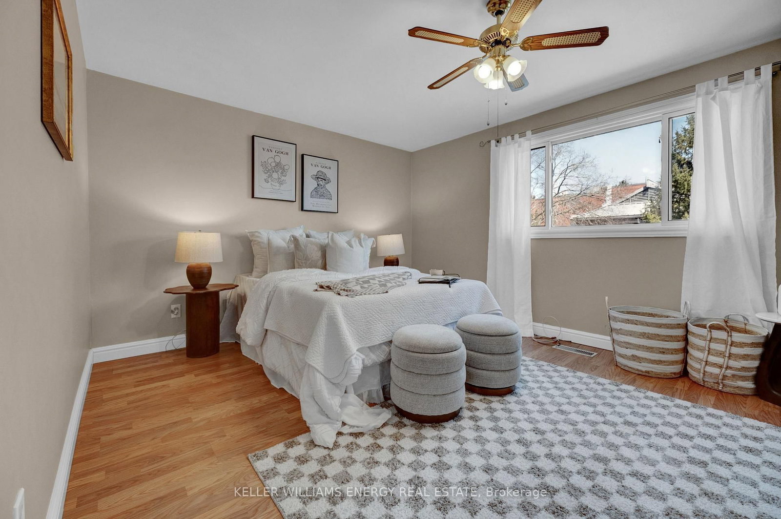 693 Waverly Street N - Photo 17