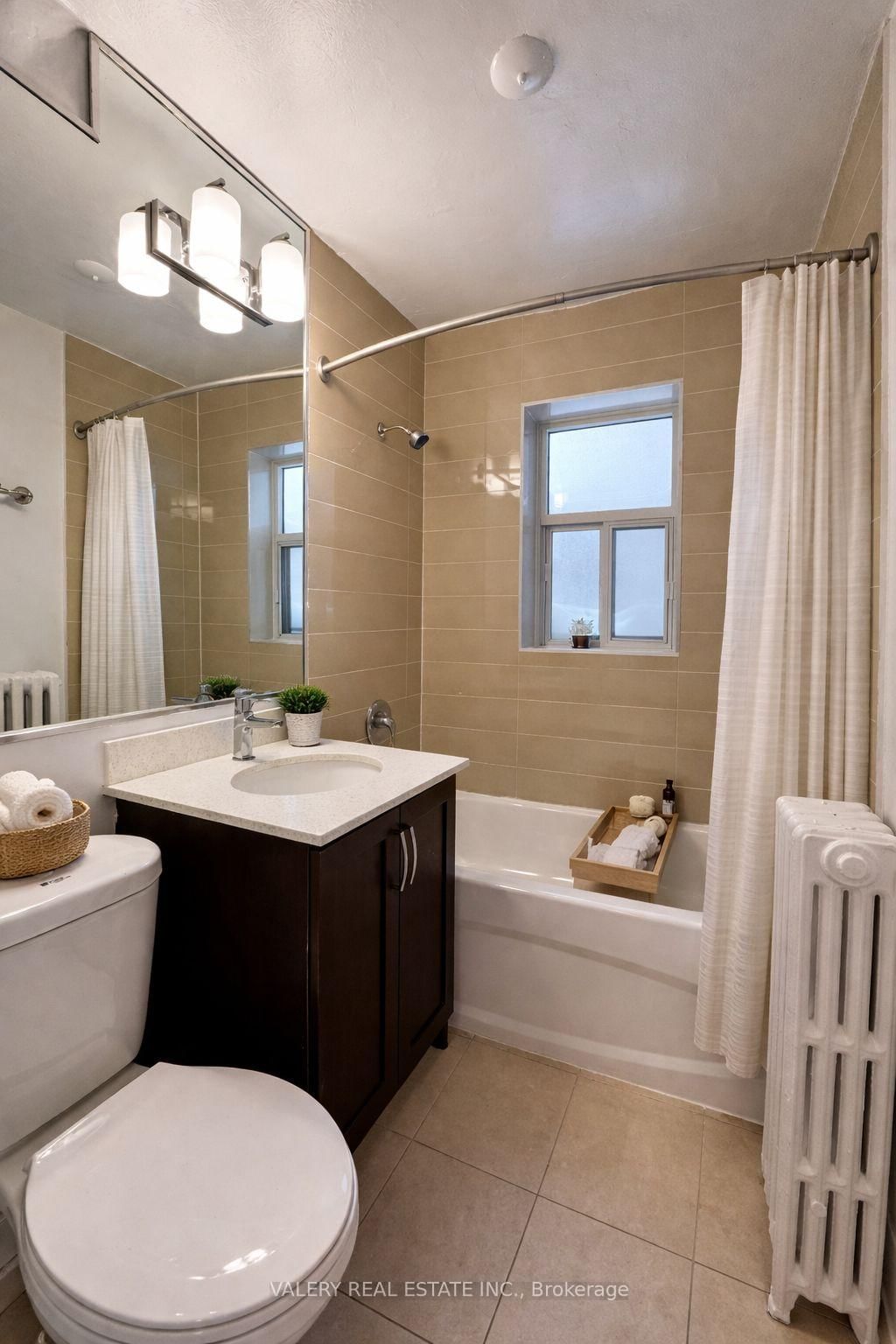 Condo for lease at 35-2404 Queen Street, Toronto, Ontario, M1N 1A2 - Birchcliffe-Cliffside - MLS: E12977794