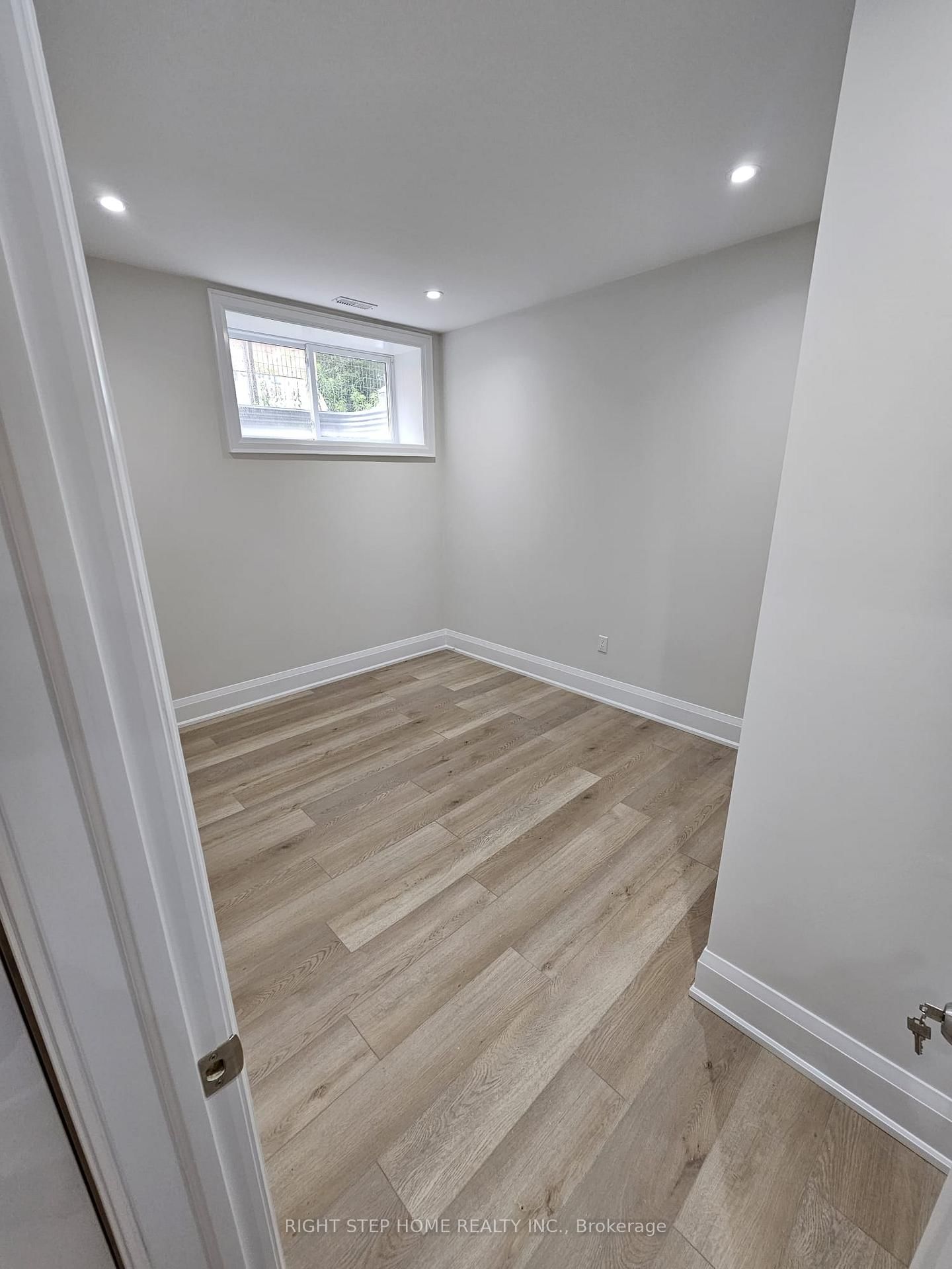 Detached House for lease at 41 Sugarbush Square, Toronto, Ontario, M1C 3M6 - Highland Creek - MLS: E12977818