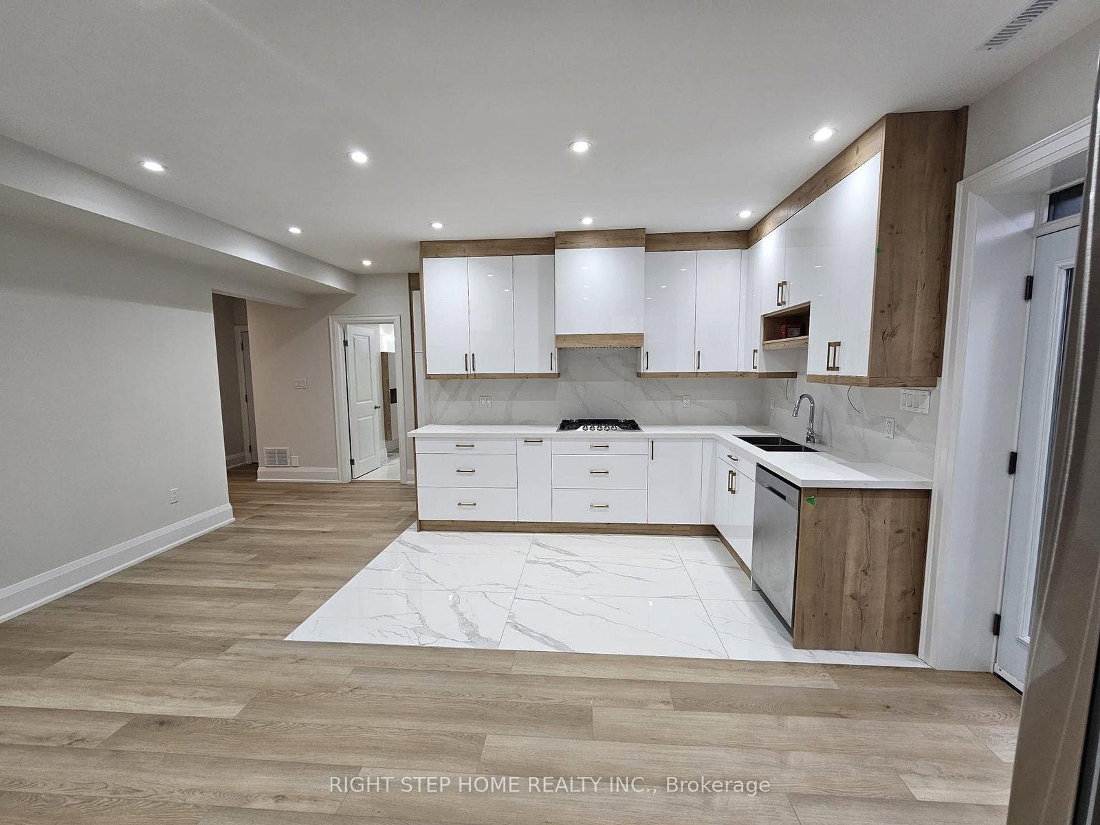 Detached House for lease at 41 Sugarbush Square, Toronto, Ontario, M1C 3M6 - Highland Creek - MLS: E12977818