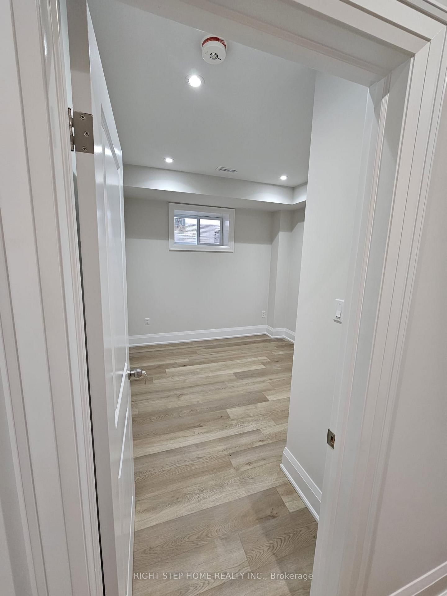 Detached House for lease at 41 Sugarbush Square, Toronto, Ontario, M1C 3M6 - Highland Creek - MLS: E12977818