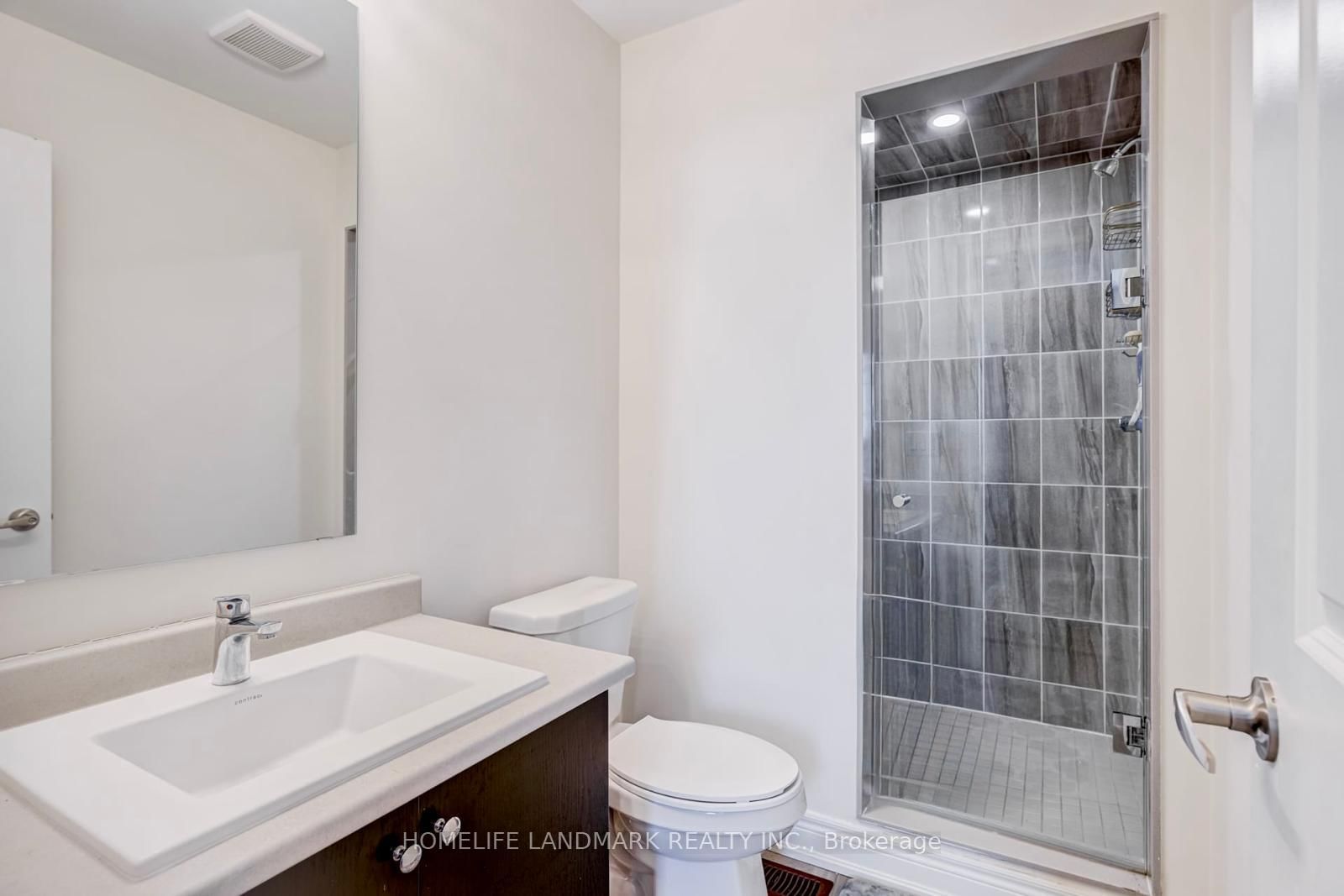 Townhouse for sale at 2844 Whites Road, Pickering, Ontario, L1X 0R6 - Rural Pickering - MLS: E12977852