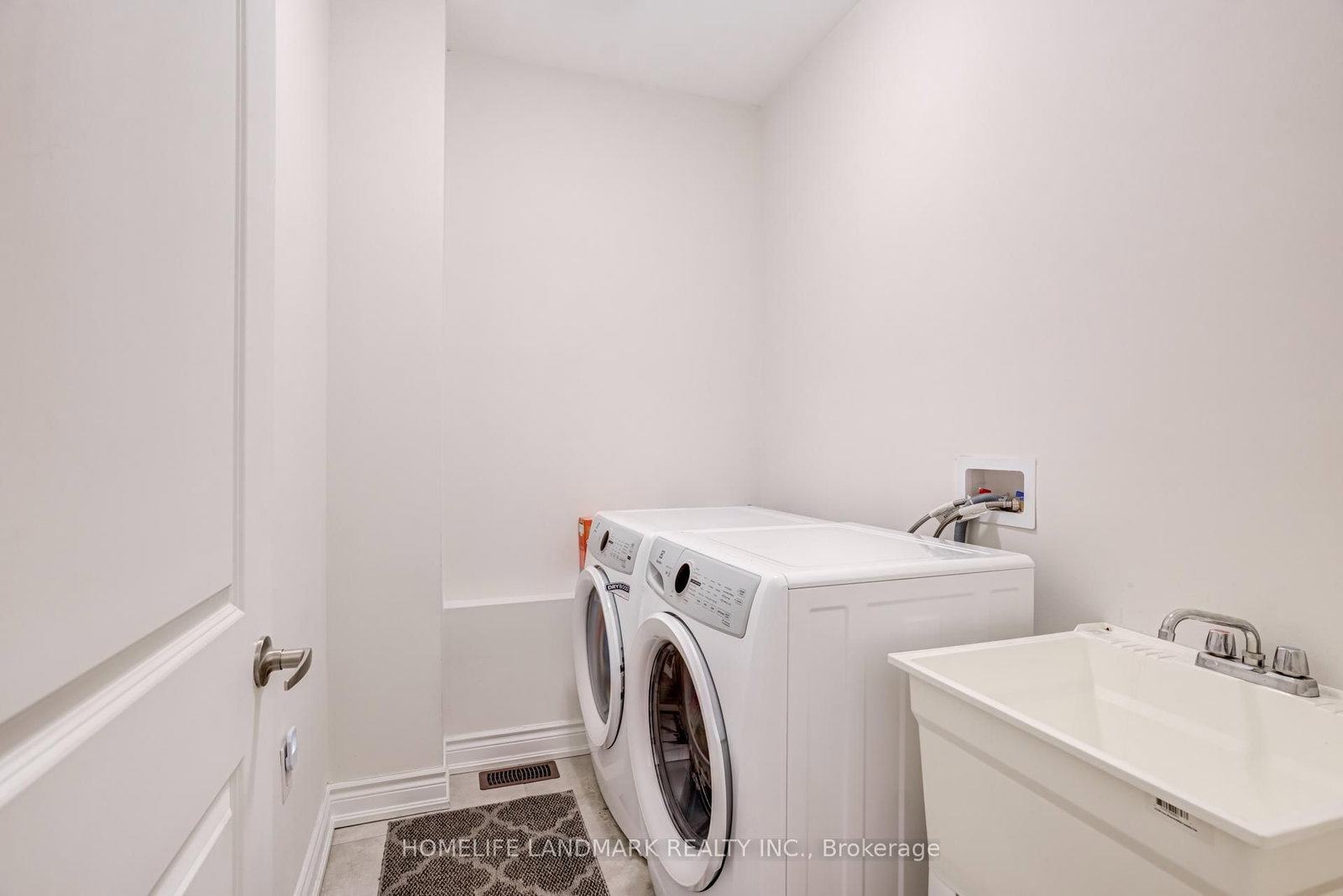 Townhouse for sale at 2844 Whites Road, Pickering, Ontario, L1X 0R6 - Rural Pickering - MLS: E12977852