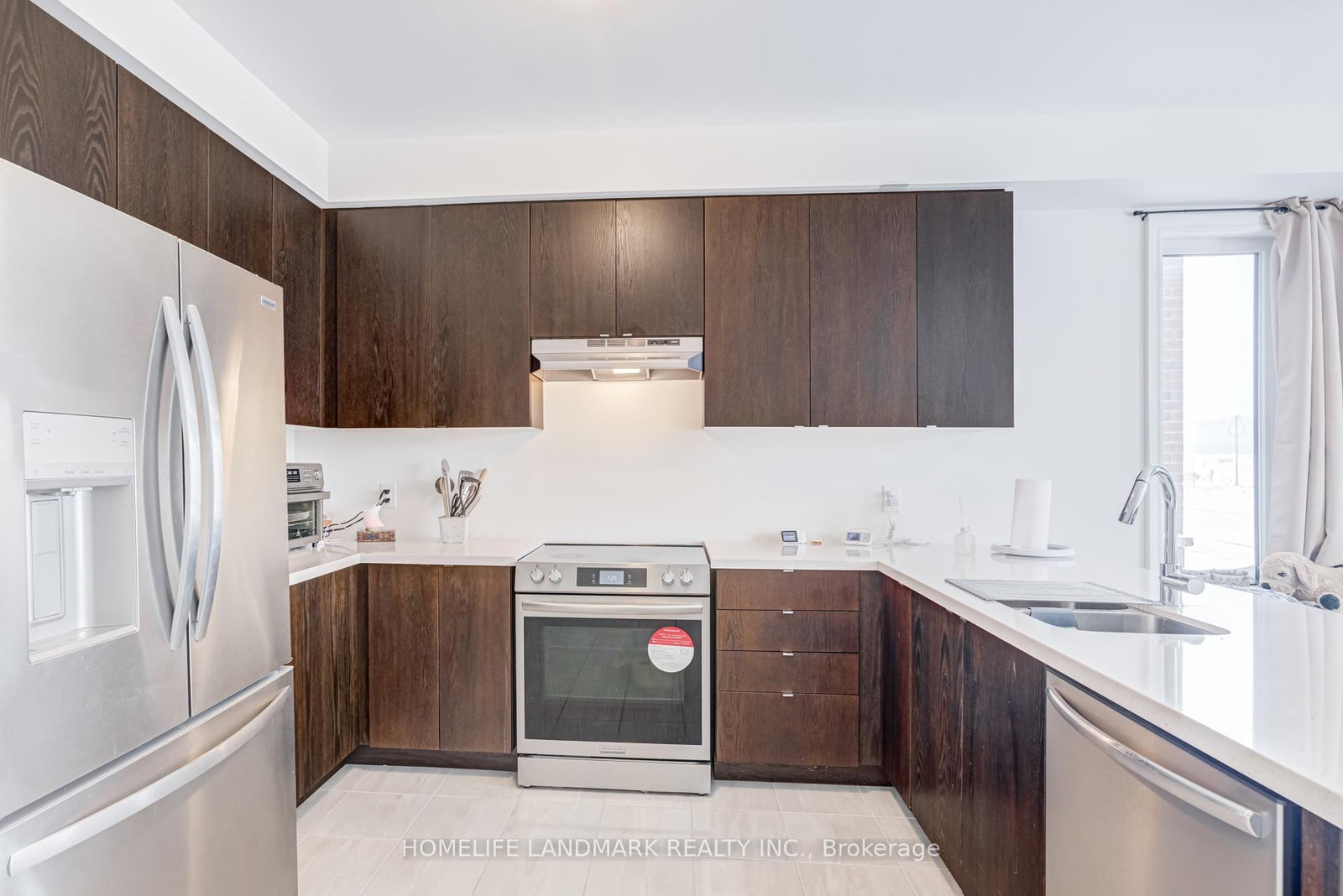 Townhouse for sale at 2844 Whites Road, Pickering, Ontario, L1X 0R6 - Rural Pickering - MLS: E12977852