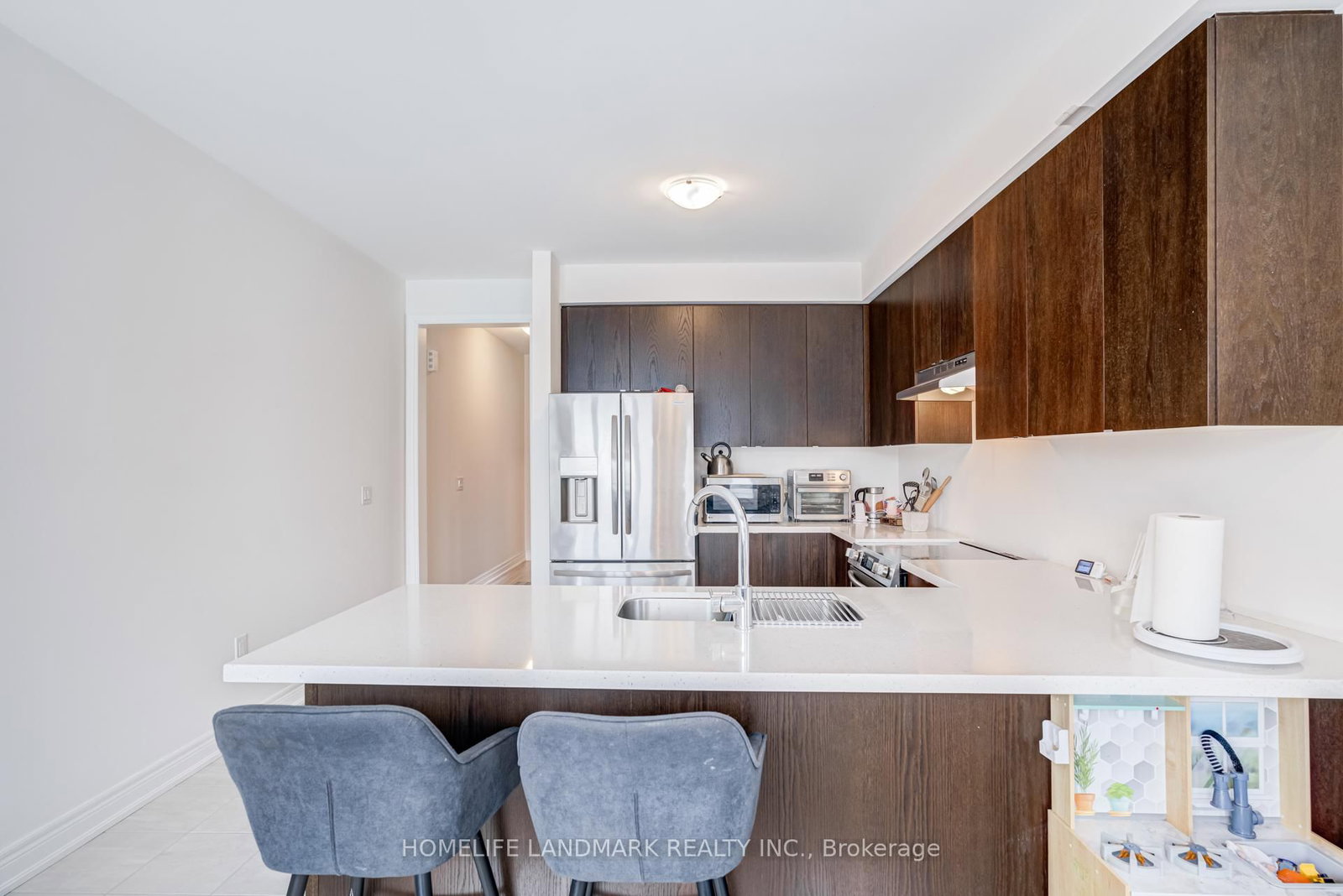 Townhouse for sale at 2844 Whites Road, Pickering, Ontario, L1X 0R6 - Rural Pickering - MLS: E12977852