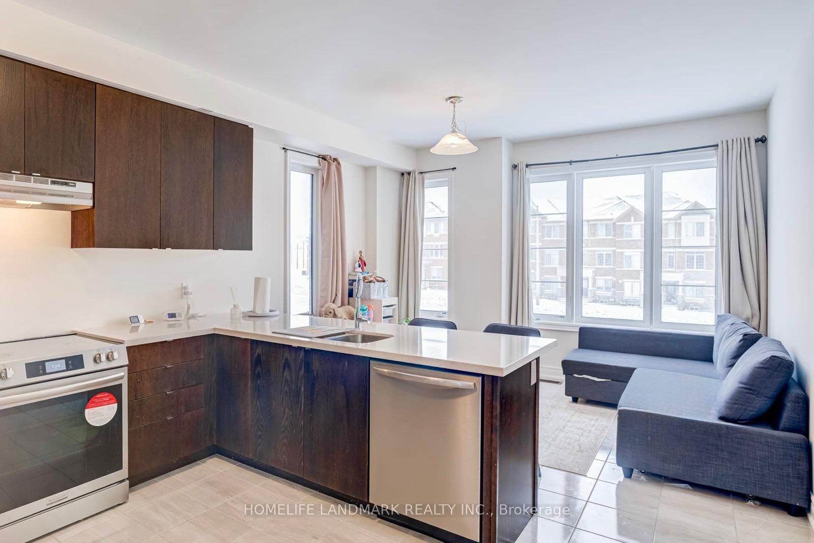 Townhouse for sale at 2844 Whites Road, Pickering, Ontario, L1X 0R6 - Rural Pickering - MLS: E12977852