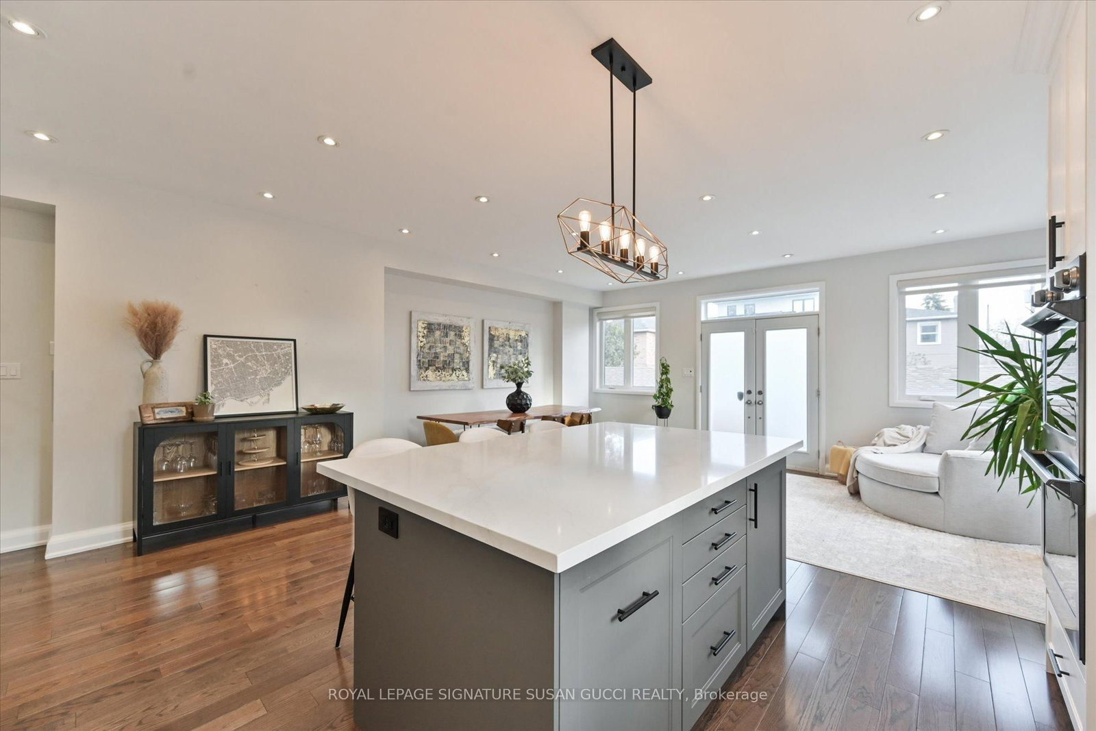 Detached House for sale at 811 Cosburn Avenue, Toronto, Ontario, M4C 2V9 - East York - MLS: E12977922