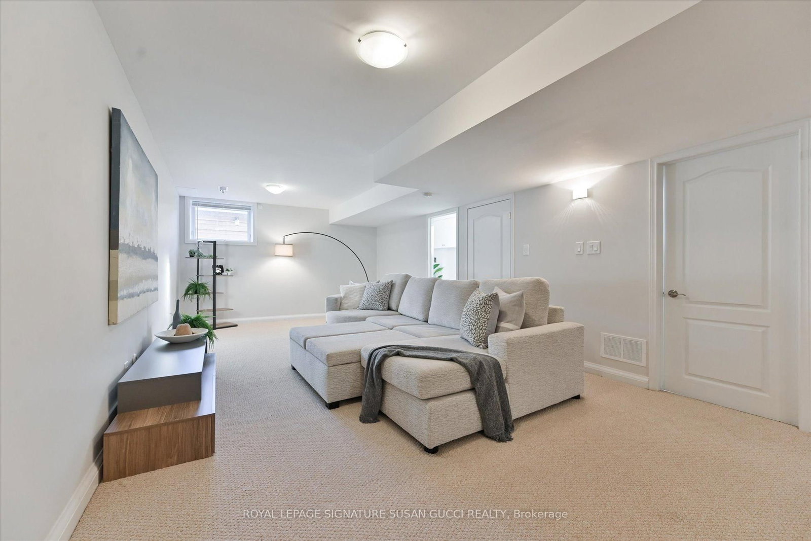 Detached House for sale at 811 Cosburn Avenue, Toronto, Ontario, M4C 2V9 - East York - MLS: E12977922