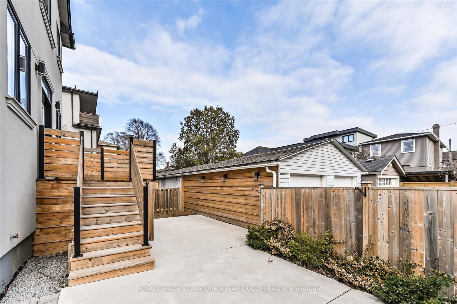 Detached House for sale at 811 Cosburn Avenue, Toronto, Ontario, M4C 2V9 - East York - MLS: E12977922