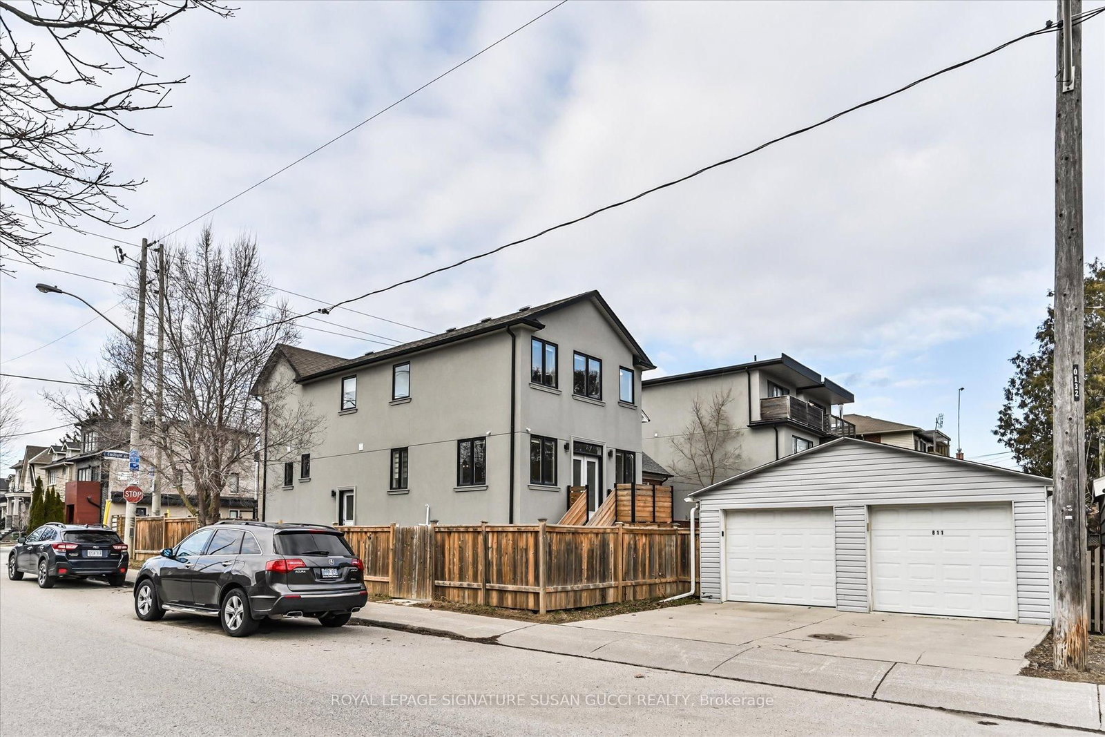 Detached House for sale at 811 Cosburn Avenue, Toronto, Ontario, M4C 2V9 - East York - MLS: E12977922