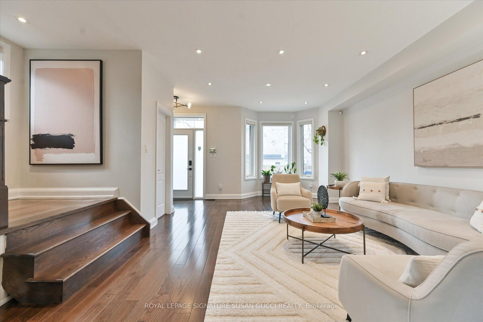 Detached House for sale at 811 Cosburn Avenue, Toronto, Ontario, M4C 2V9 - East York - MLS: E12977922