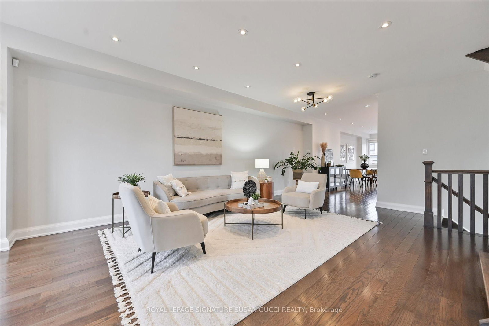 Detached House for sale at 811 Cosburn Avenue, Toronto, Ontario, M4C 2V9 - East York - MLS: E12977922