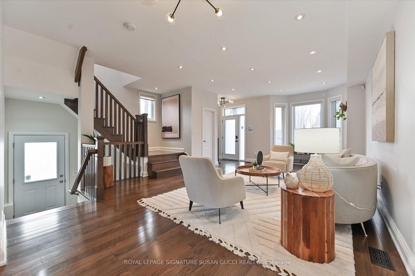 Detached House for sale at 811 Cosburn Avenue, Toronto, Ontario, M4C 2V9 - East York - MLS: E12977922