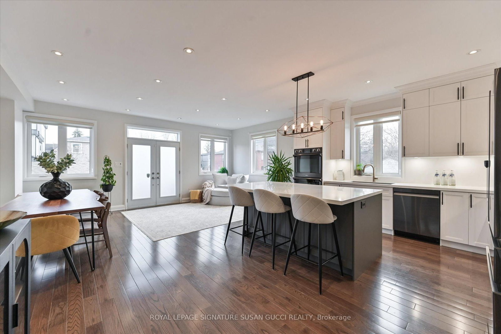 Detached House for sale at 811 Cosburn Avenue, Toronto, Ontario, M4C 2V9 - East York - MLS: E12977922