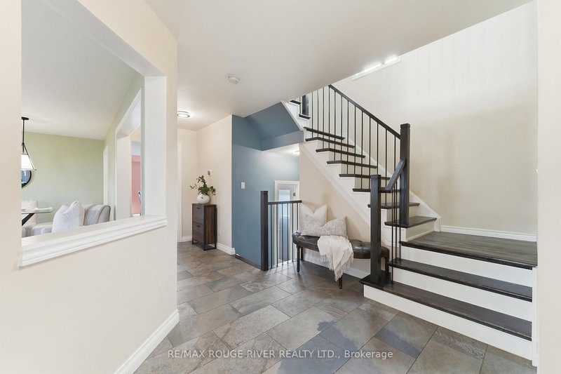 5 Iberville Rd, Whitby, L1M 1H5 | Image 3