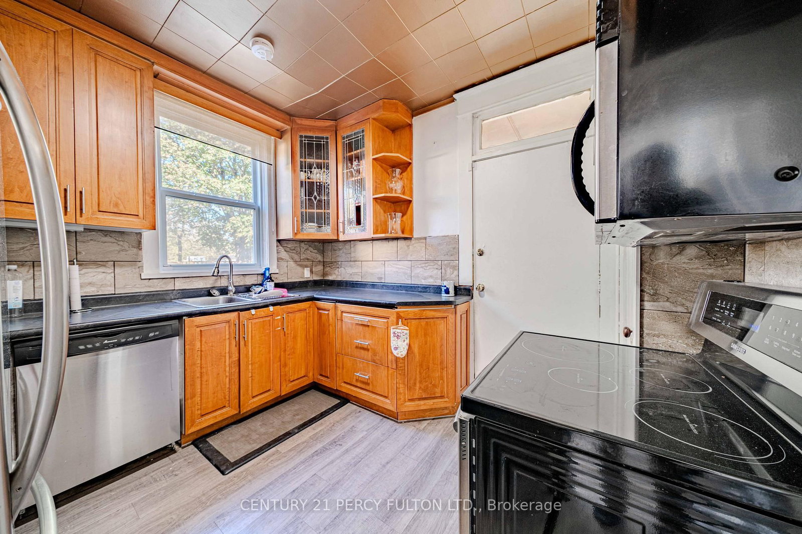 296 King Street E - Photo 16