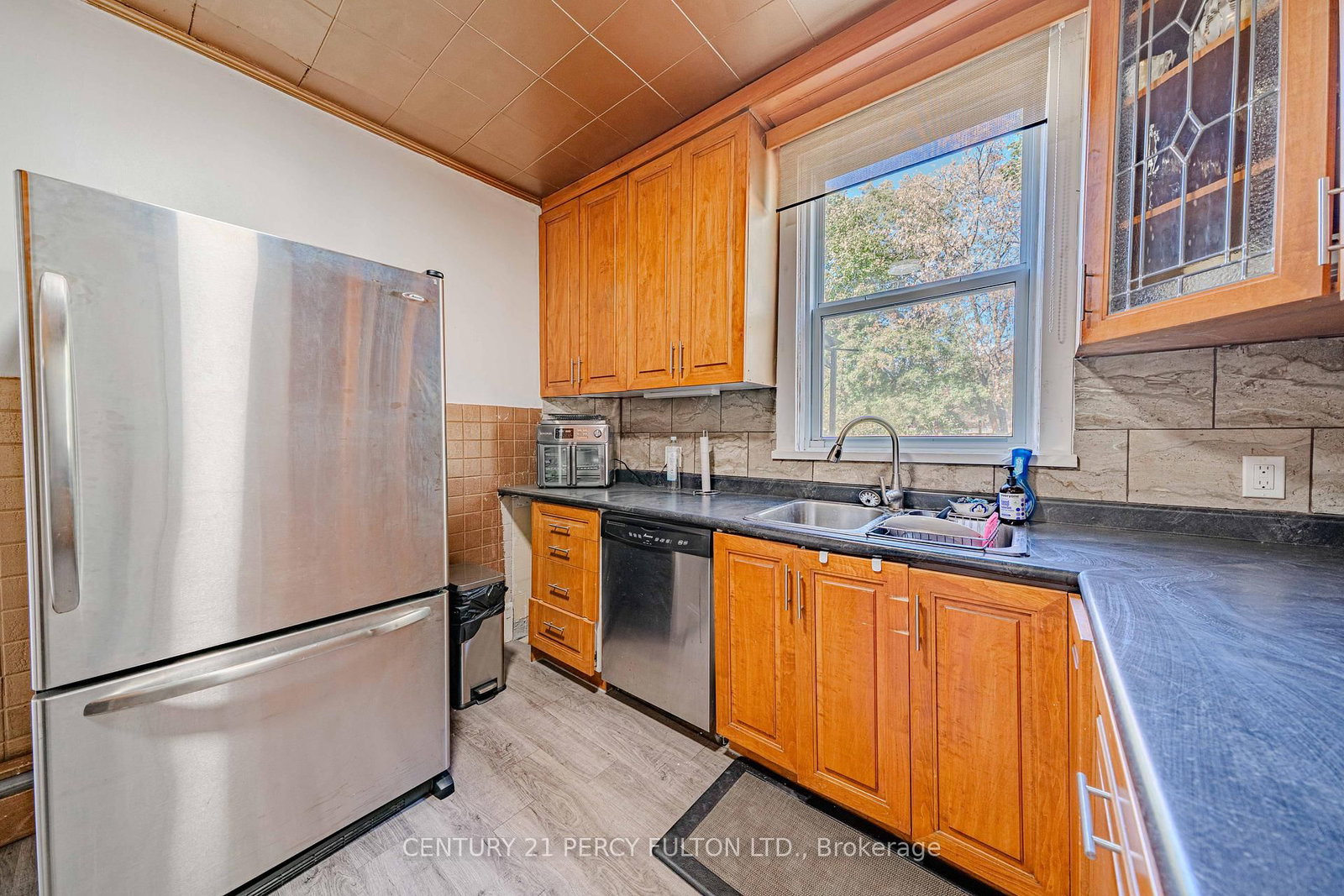 296 King Street E - Photo 18