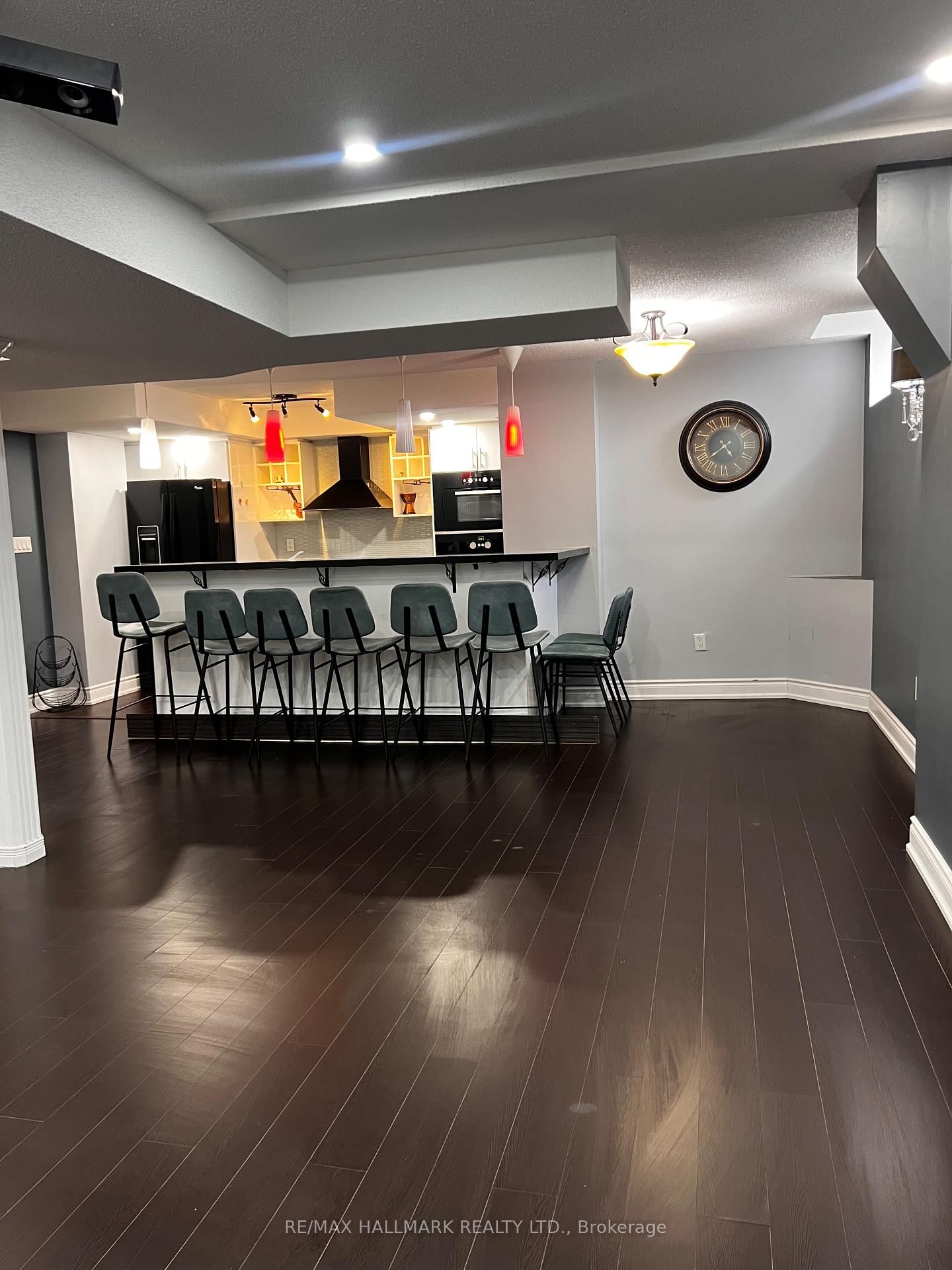 144 Baycliffe Drive, Unit Bsmt - Photo 4