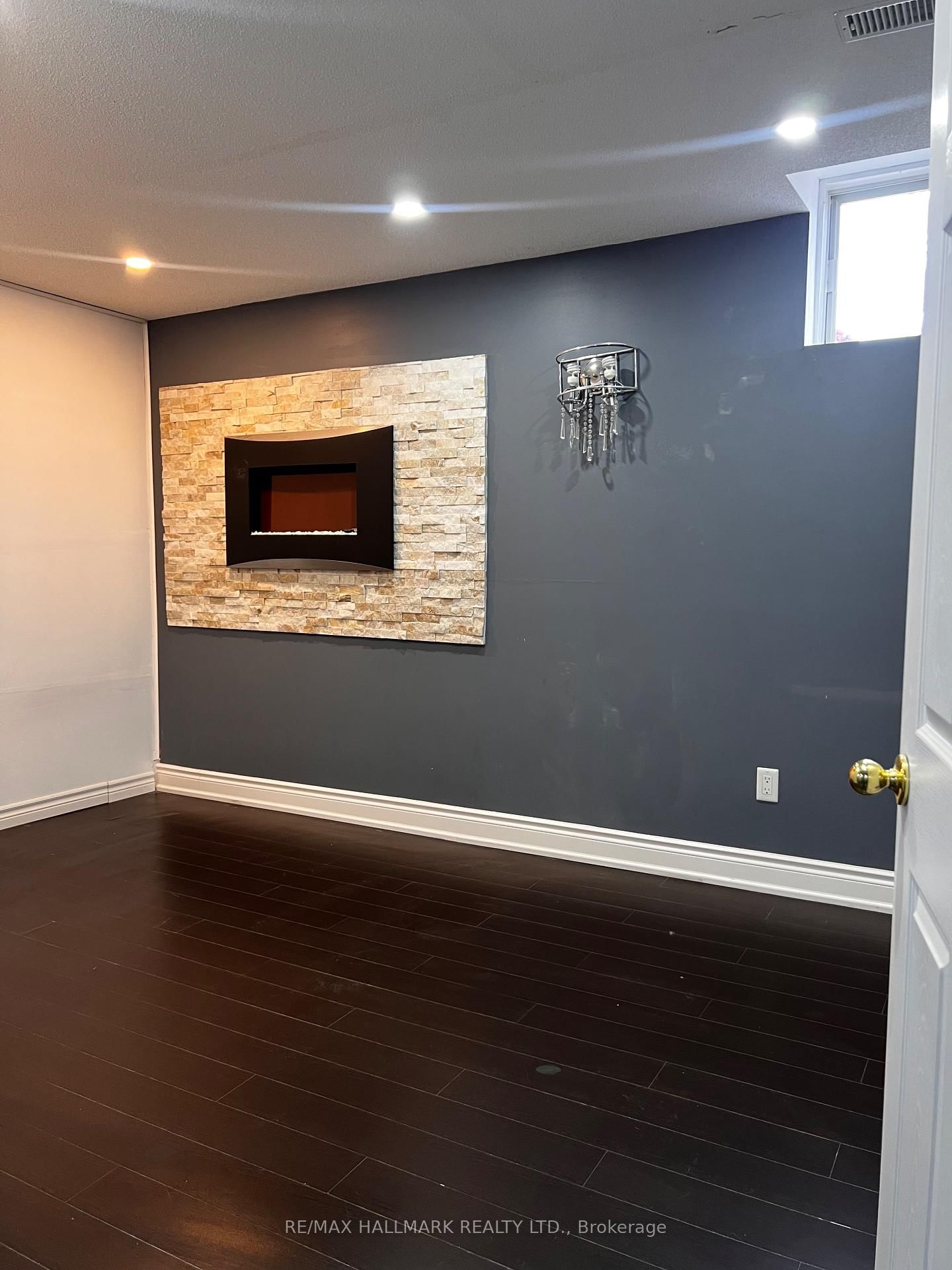 144 Baycliffe Drive, Unit Bsmt - Photo 8