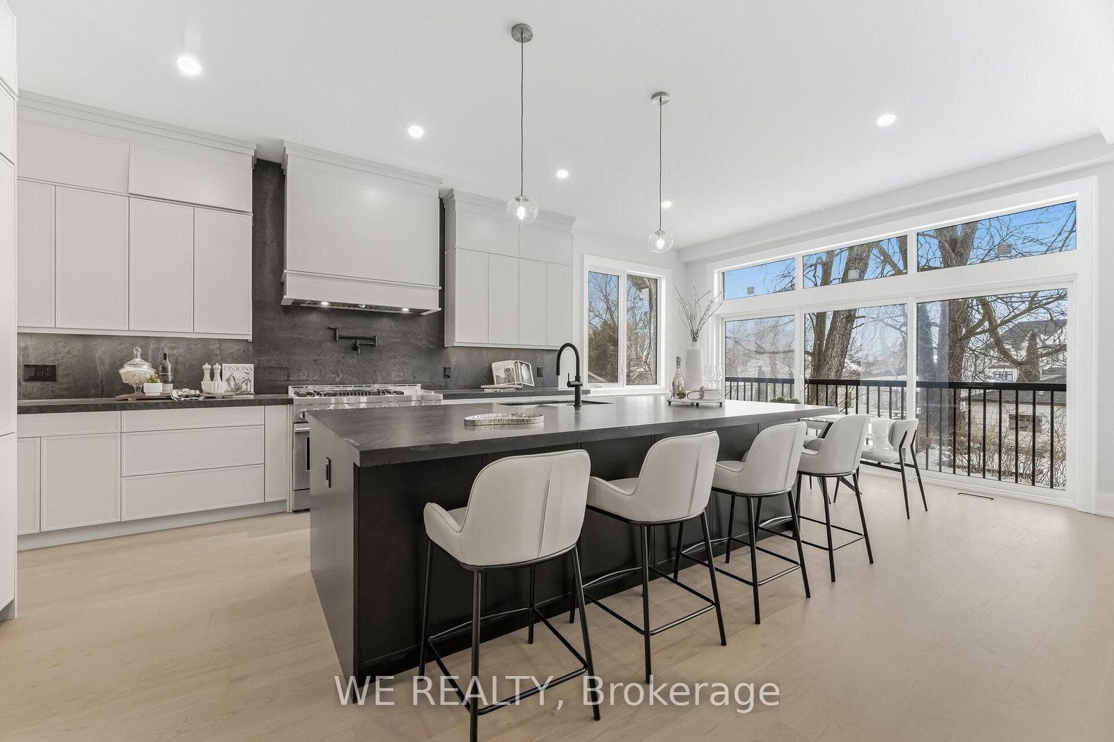 711 Hillview Crescent - Photo 12