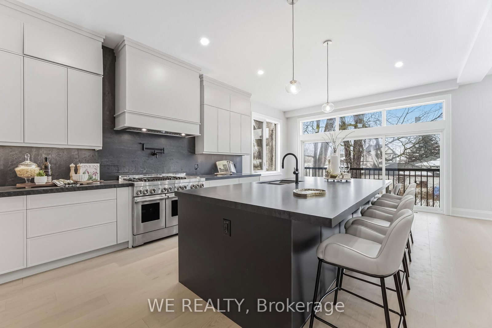 711 Hillview Crescent - Photo 16