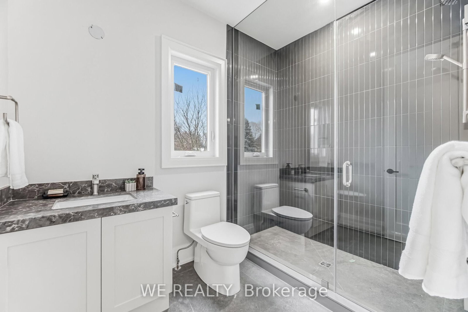 711 Hillview Crescent - Photo 44