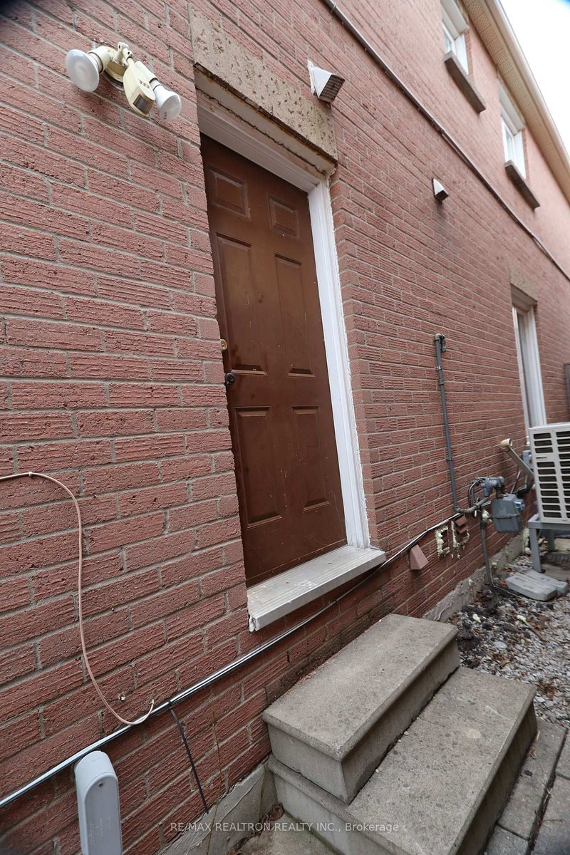 Bsmt A - 28 Highbridge Pl, Toronto, M1V 4R5 | Image 3