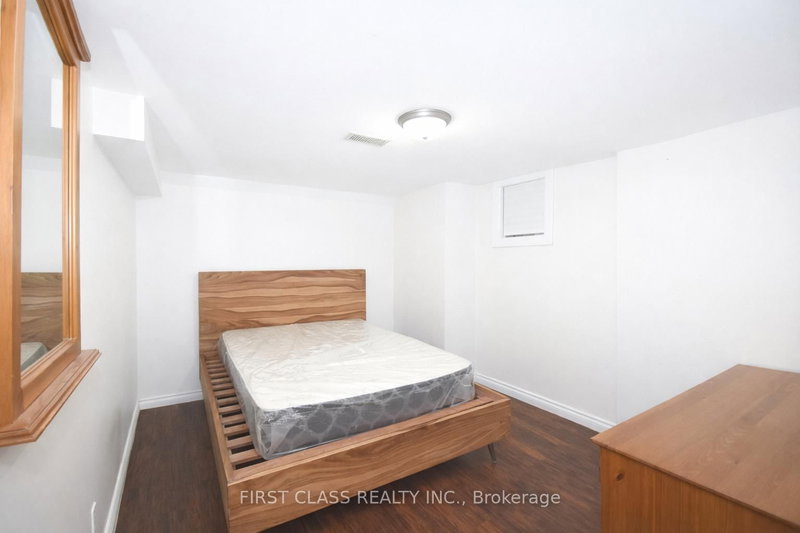 102 Greenwood Avenue