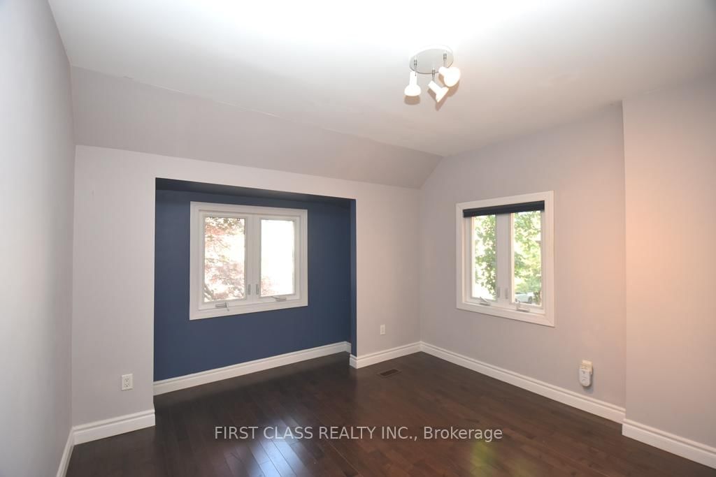 102 Greenwood Avenue • Toronto, ON photo 44