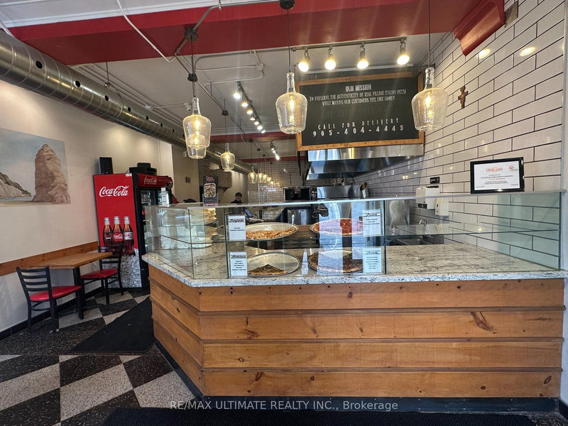 35 King St E, Oshawa, L1H 1B2 | Image 3