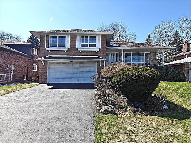 22 Kenmanor Boulevard