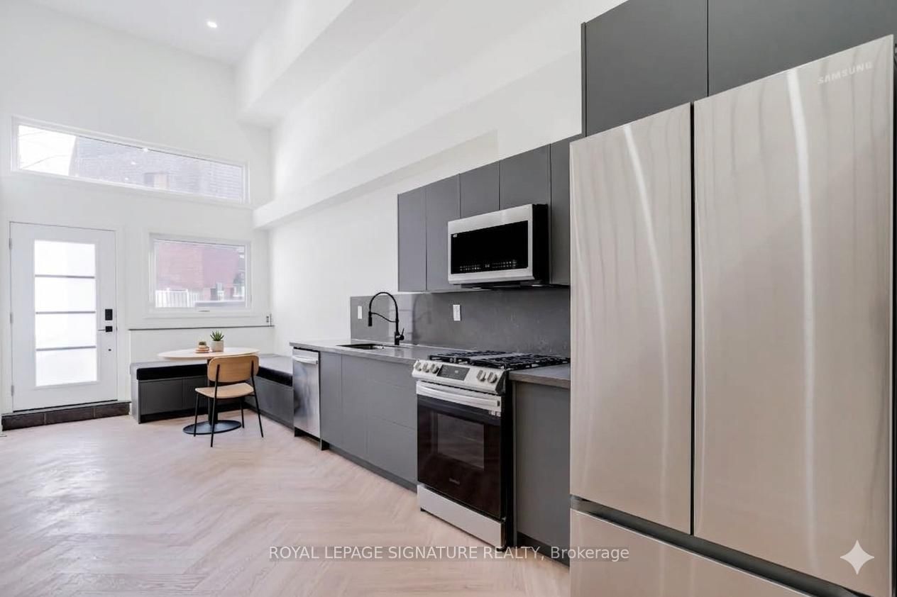 861 O'Connor Drive, Unit 3 - Photo 2