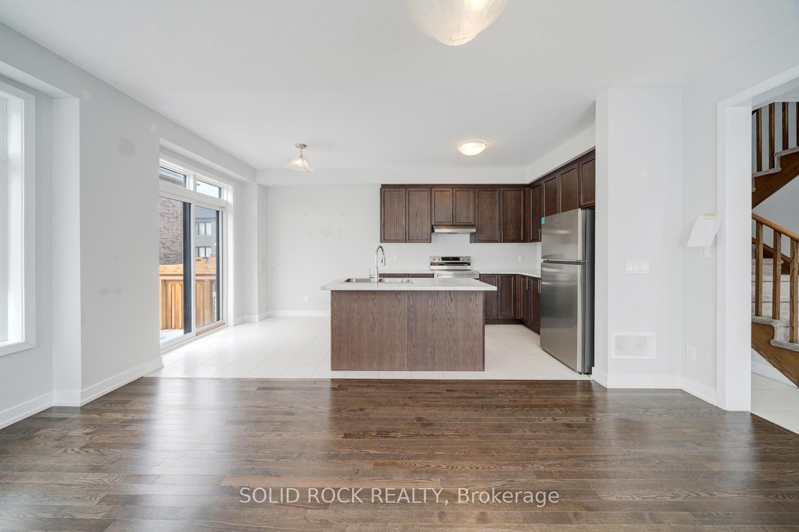 1076 Thompson Drive - Photo 12