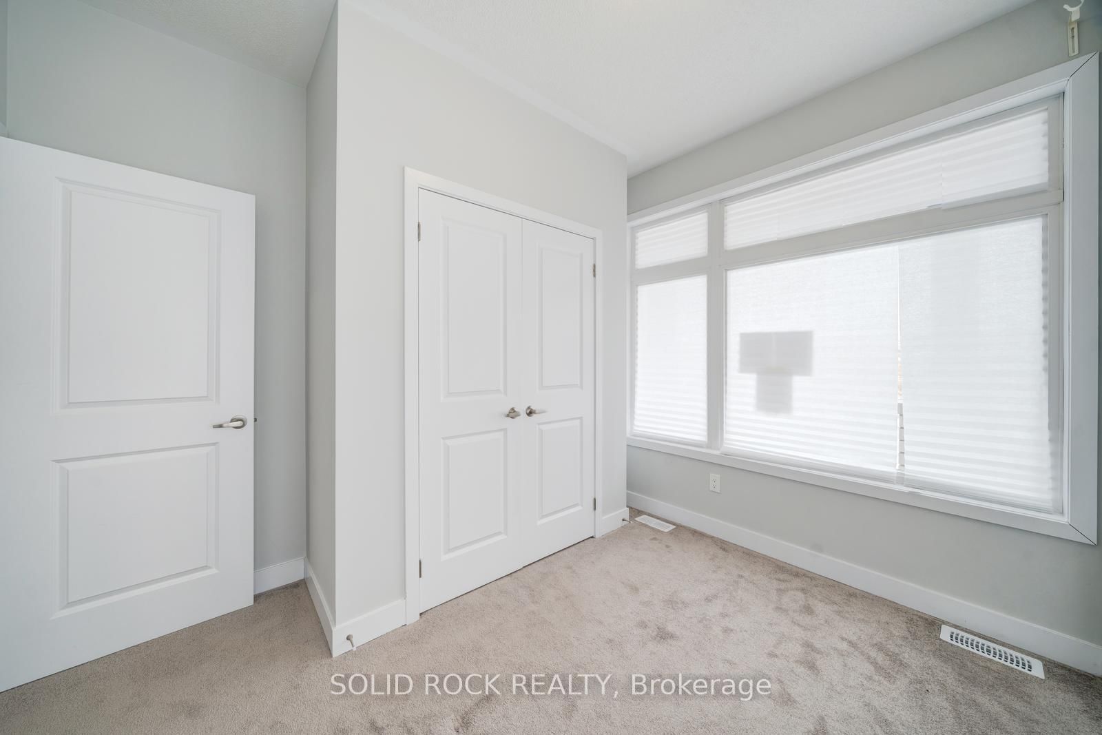 1076 Thompson Drive - Photo 15