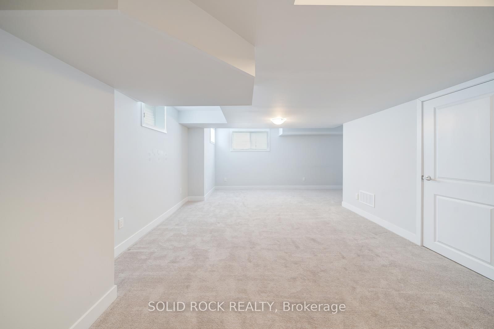 1076 Thompson Drive - Photo 40