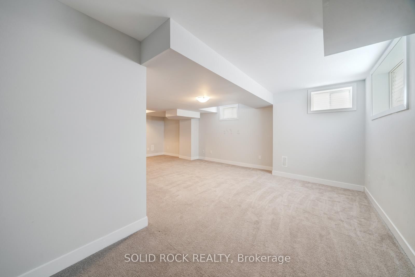 1076 Thompson Drive - Photo 41