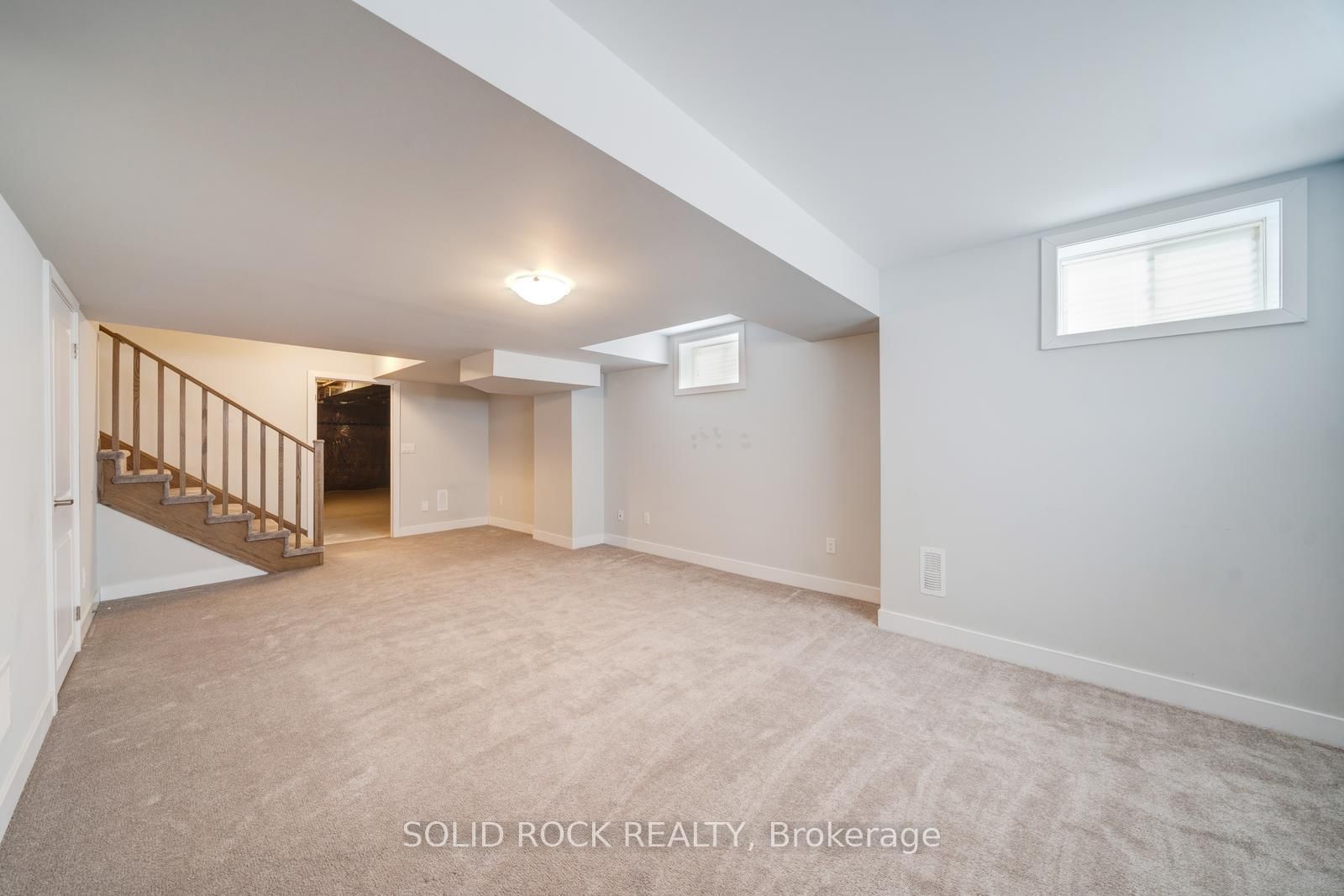 1076 Thompson Drive - Photo 43