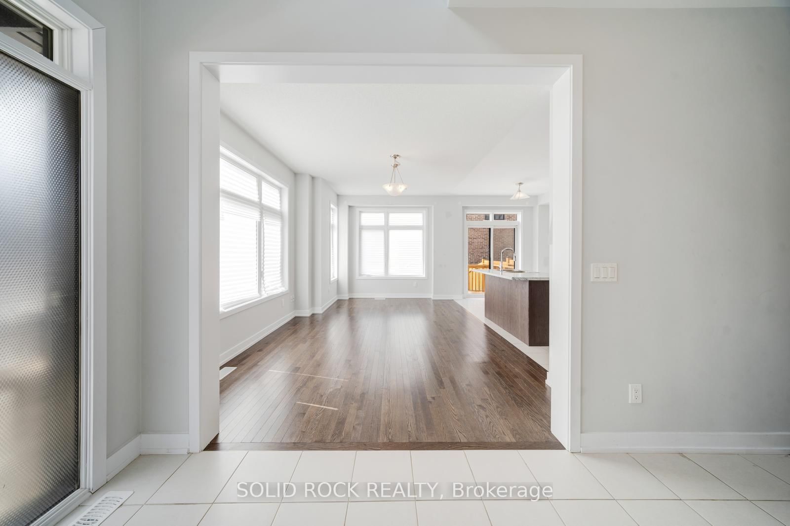 1076 Thompson Drive - Photo 7