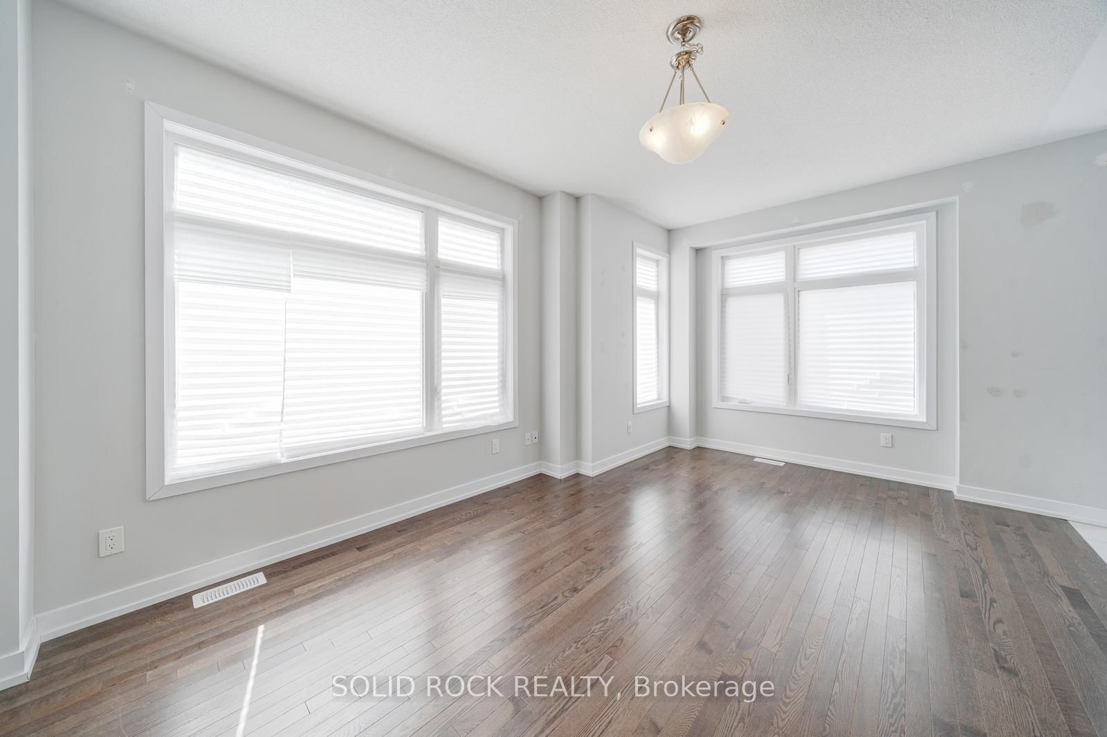 1076 Thompson Drive - Photo 9