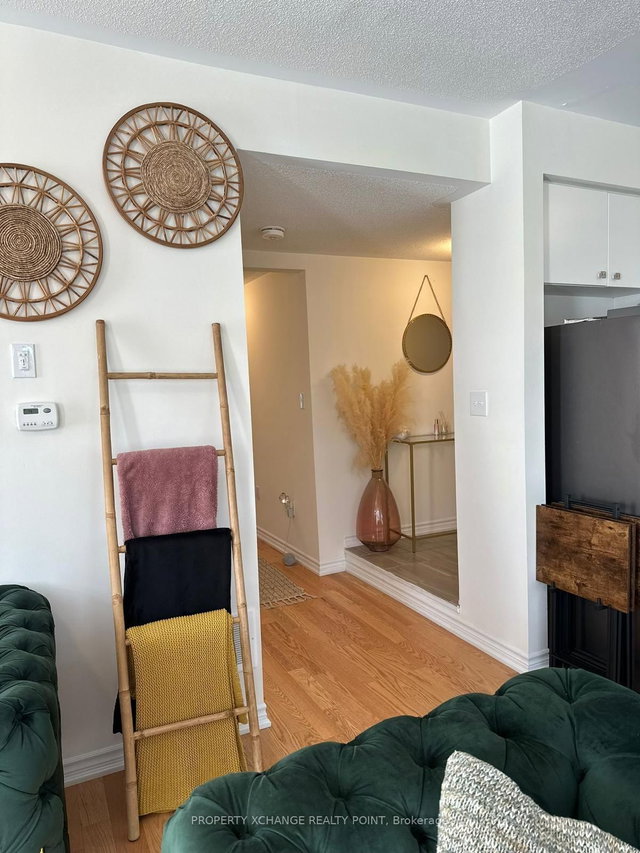 201 - 2540 William Jackson Drive