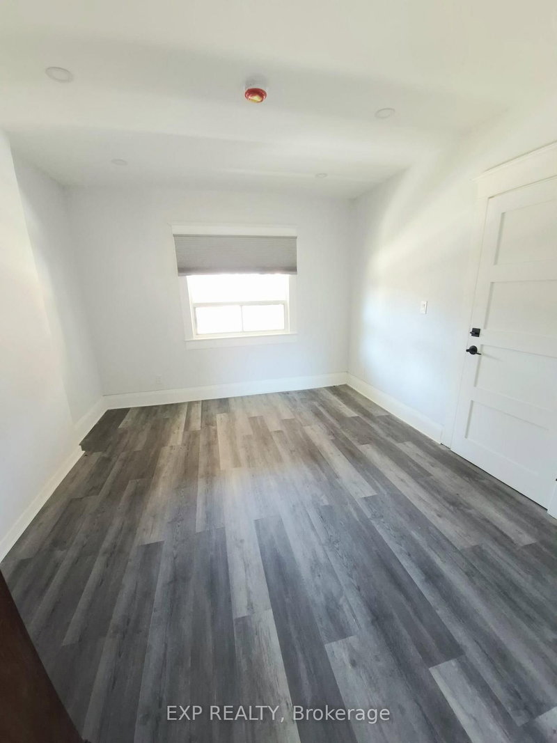 137 Glenmore Rd, Toronto, M4L 3M2 | Image 3