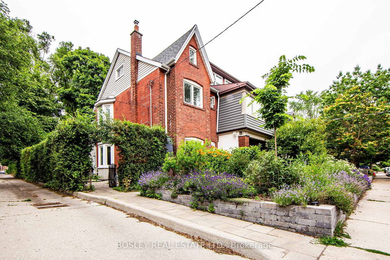 home for lease on Upper-2 Dawson Avenue