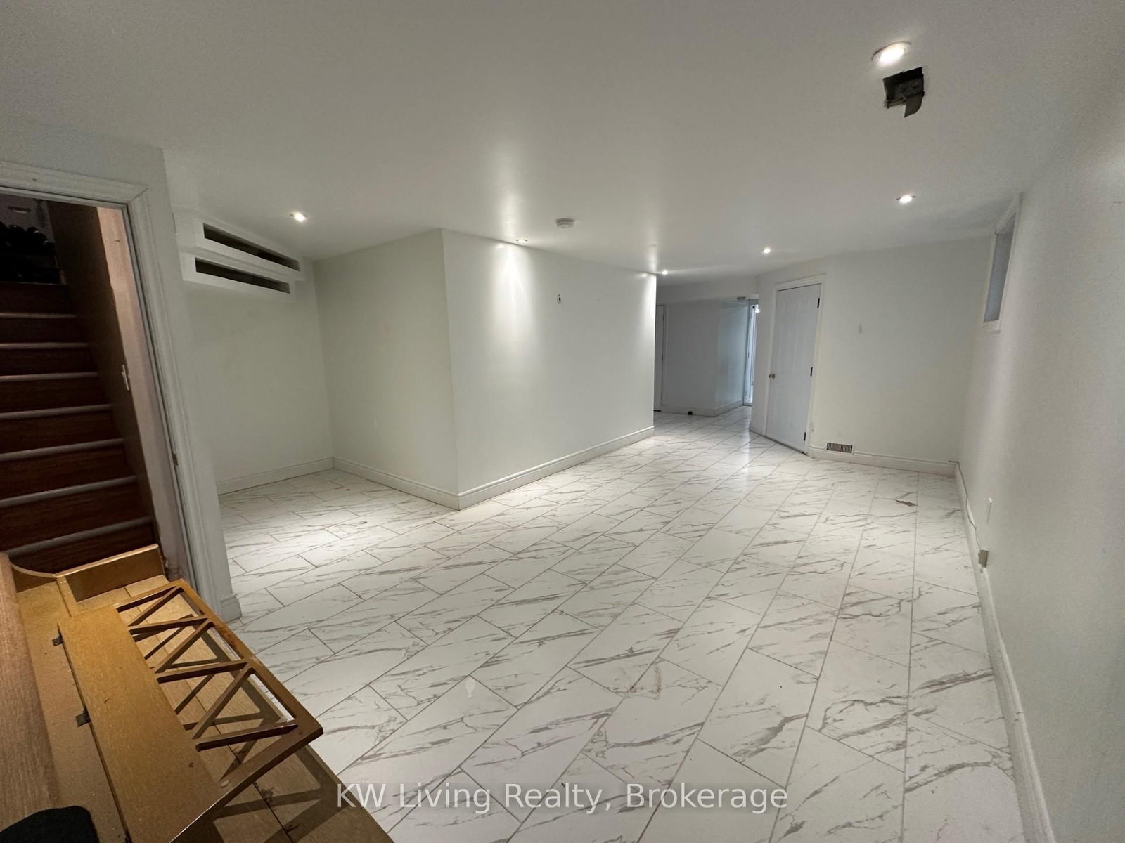 Detached House for sale at 782 Liverpool Road, Pickering, Ontario, L1W 1S1 - Bay Ridges - MLS: E12980172