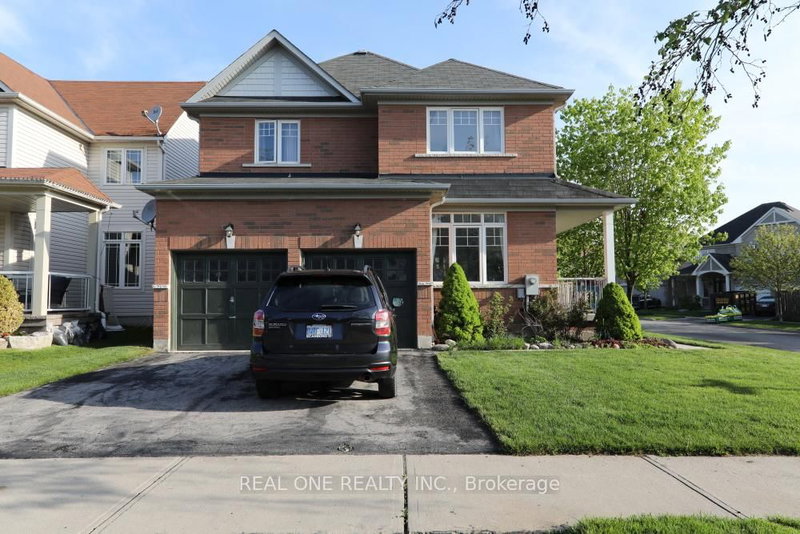 home for lease on 29 Duckfield Crescent